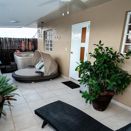 Luxury Retreat With Private Jacuzzi And Mountain Views Free Parking Lejlighed Ponce Eksteriør billede